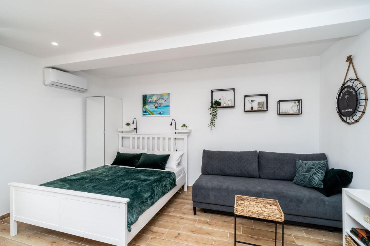 קאבטאט Apartments Marta מראה חיצוני תמונה