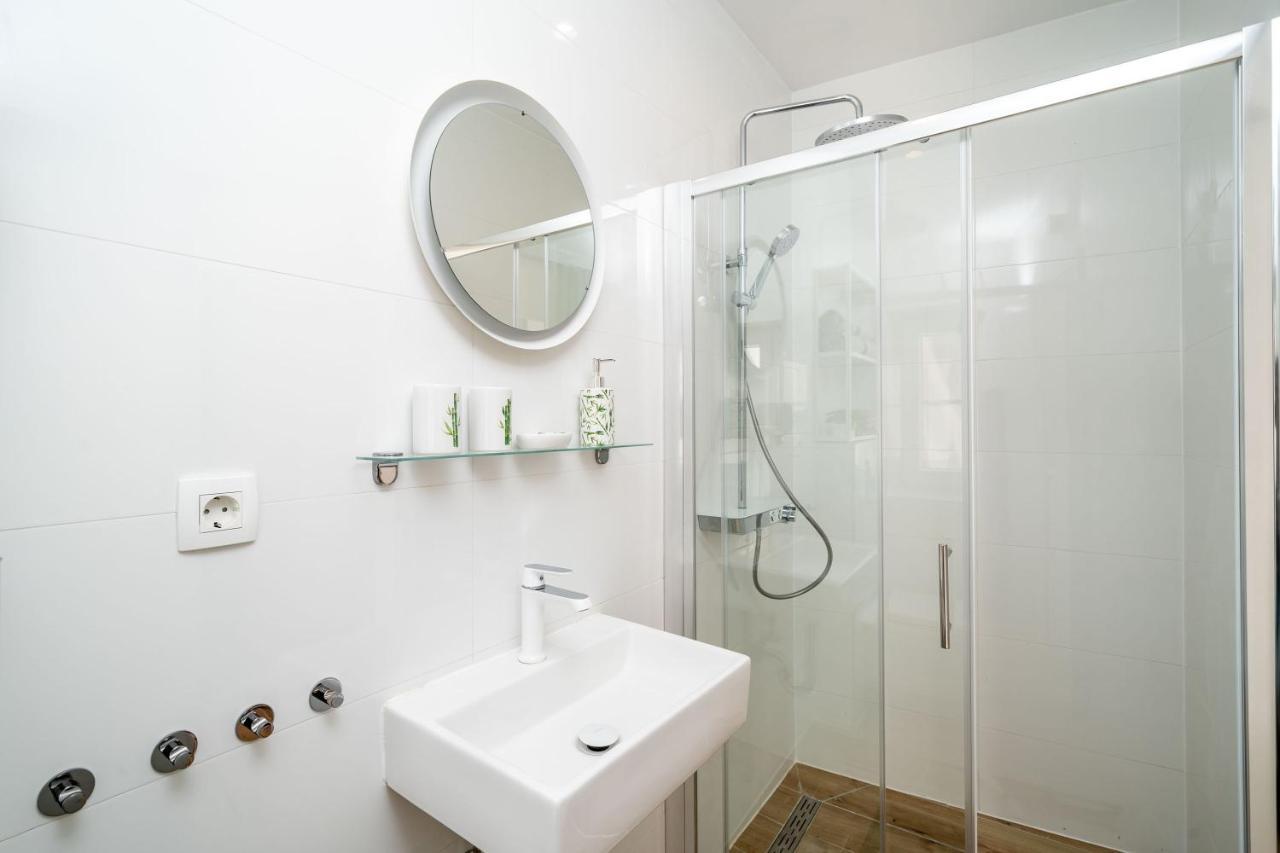 קאבטאט Apartments Marta מראה חיצוני תמונה