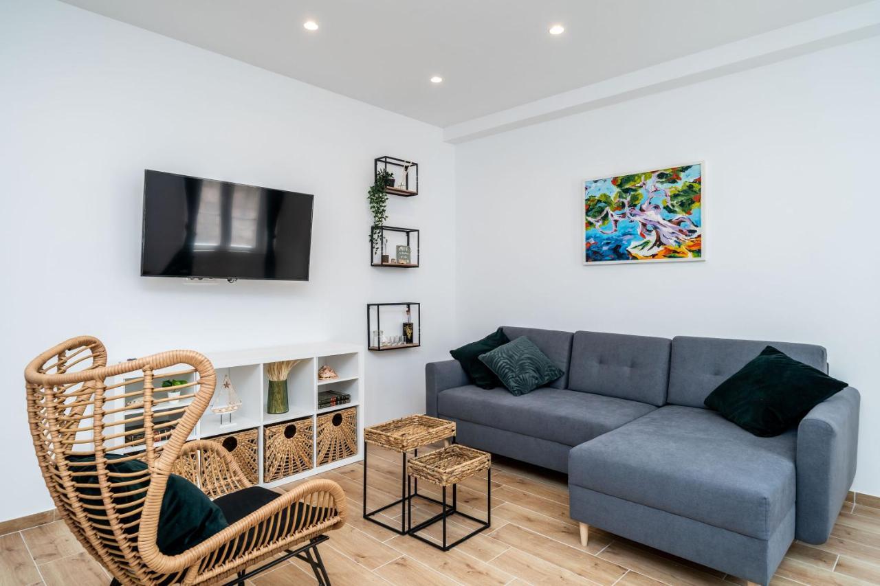 קאבטאט Apartments Marta מראה חיצוני תמונה
