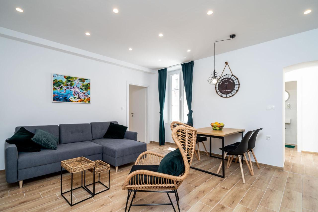 קאבטאט Apartments Marta מראה חיצוני תמונה