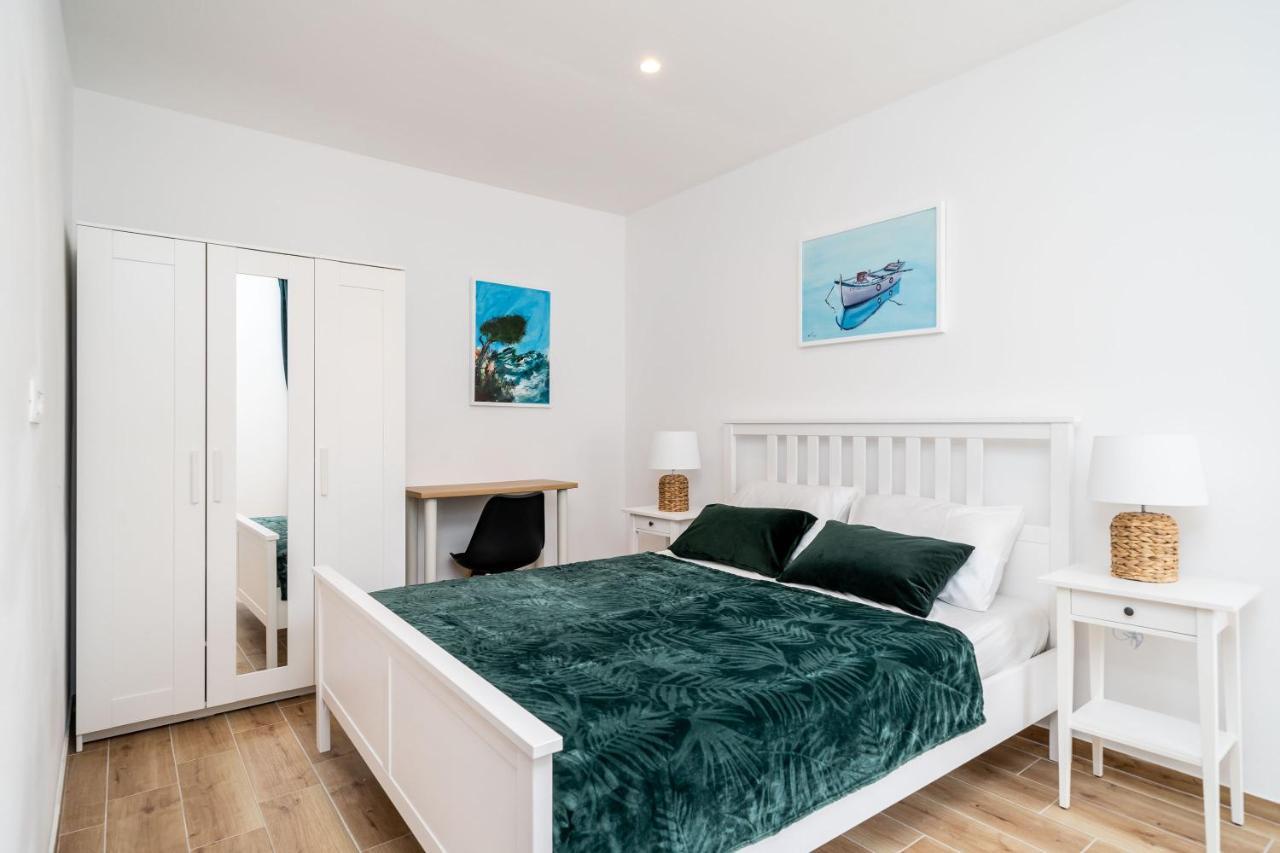 קאבטאט Apartments Marta מראה חיצוני תמונה