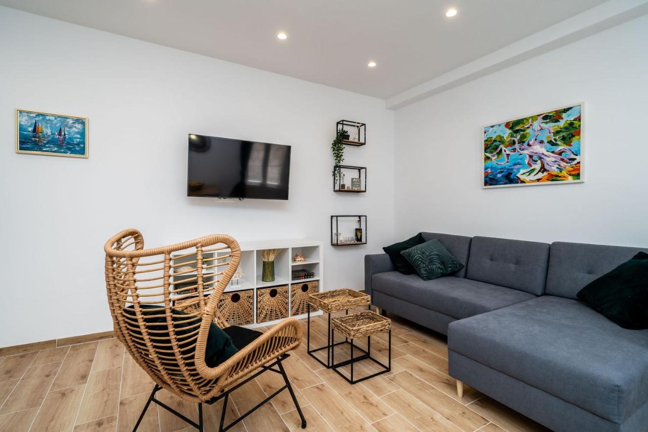 קאבטאט Apartments Marta מראה חיצוני תמונה