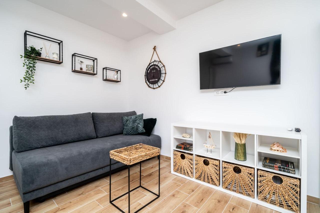קאבטאט Apartments Marta מראה חיצוני תמונה