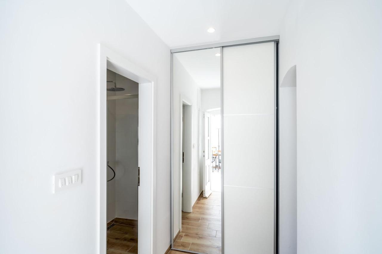 קאבטאט Apartments Marta מראה חיצוני תמונה